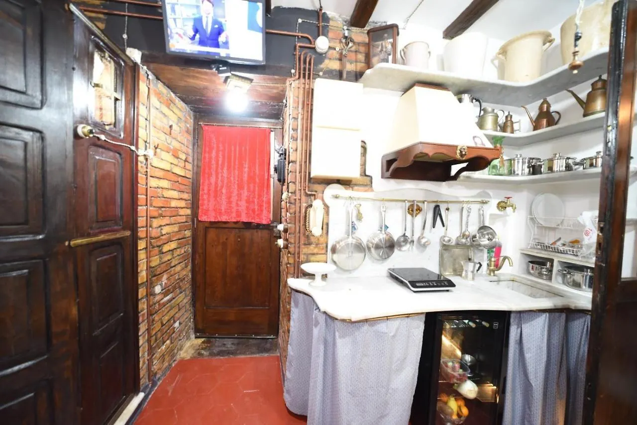 Appartamento La Casa Dei Custodi Del Duca Ruffo Di Bagnara Napoli 0*,