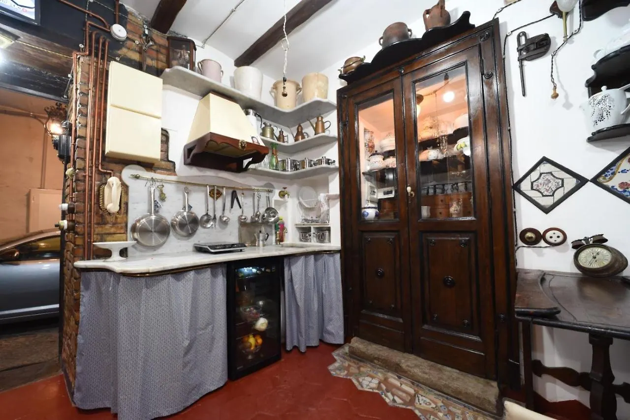 Appartamento La Casa Dei Custodi Del Duca Ruffo Di Bagnara Napoli 0*,  Italia